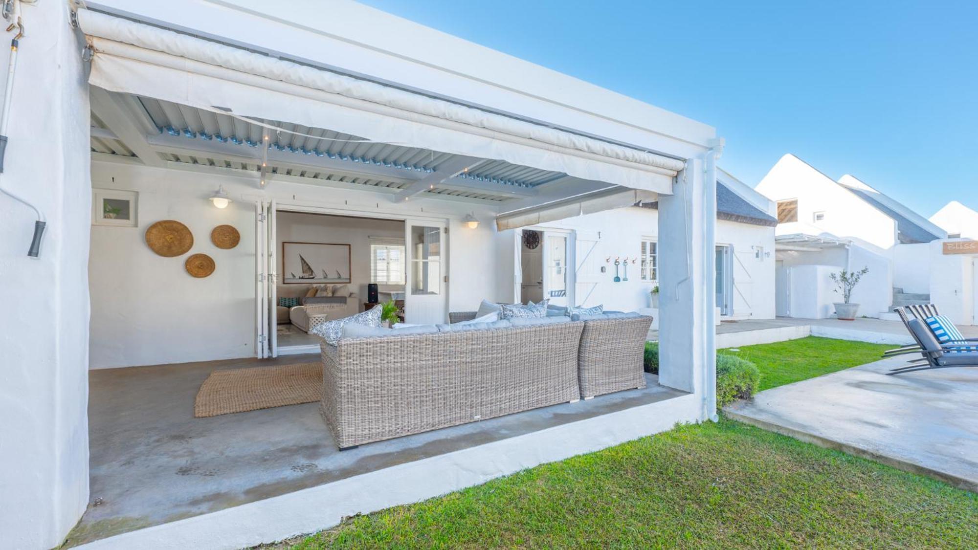 Bliss On The Bay Villa Struisbaai Exterior photo